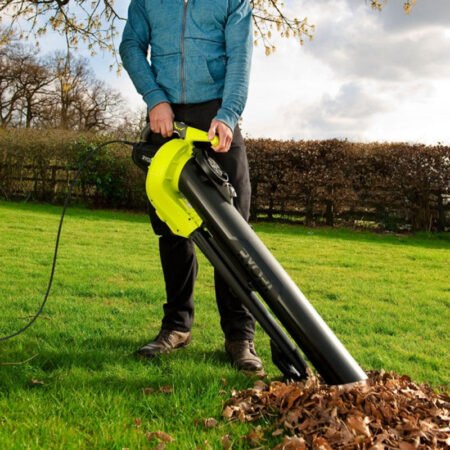 Souffleur aspiro-broyeur RYOBI RBV3000CESV 3000 W - 3en1 - 375 km/h - Aspiration 16 m³/min - Broyage 16:1